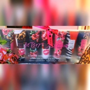Betsey Johnson hand cream set